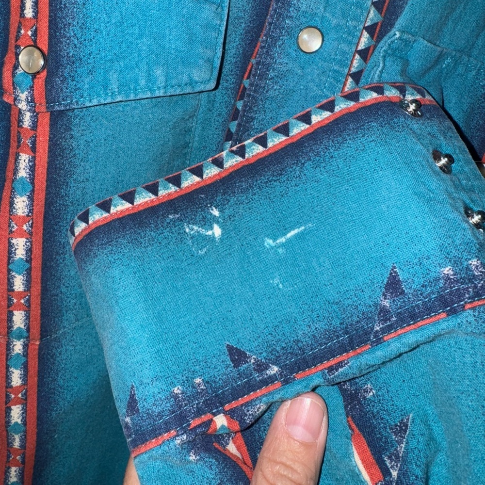 Vintage Wrangler Men's Blue and Red Patterned Shirt Jacket - Picture 6 of 8